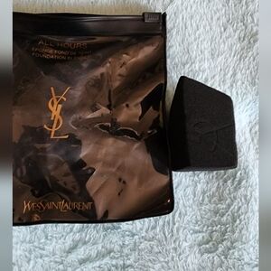 Ysl Yves Saint Laurent All Hours Foundation Blender Black New In Bag